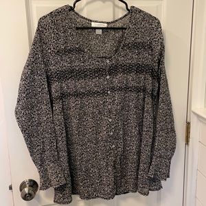 Black and white maternity top